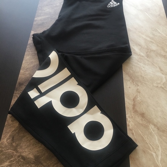 Adidas capri leggings.size small - Picture 2 of 5